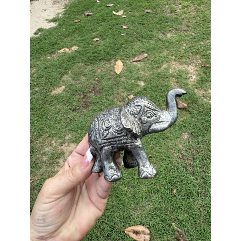 Safari Elephant in Costume Figurine 2.5 ” Metal Sculpture Decor Made In India - Picture 2 of 9